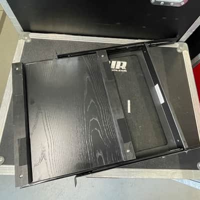 Middle Atlantic Products SSL 1U Low Profile Sliding Rack Tray w/added bumpers image 3
