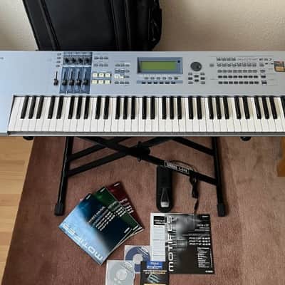 Yamaha Motif ES 7 Production Synthesizer 2000s - Gray