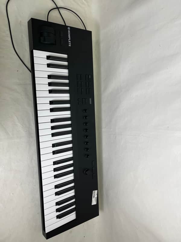 Native Instruments Komplete Kontrol A49 2018 - Present - Black image 1