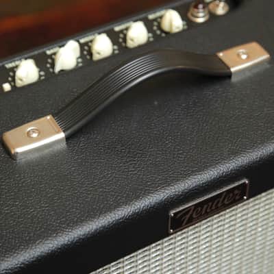 Fender Blues Junior IV 15-Watt 1x12" Valve Amplifier Combo Pre-Owned image 4