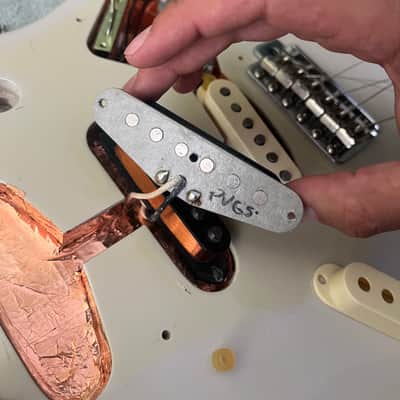 Fender Vintera 60s Stratocaster - Lilac image 25