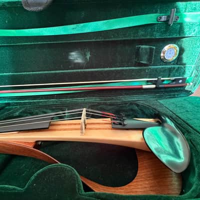 Yamaha YEV-104NT Electric Violin image 8