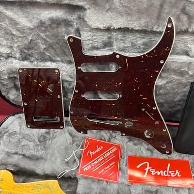 Fender American Professional II Stratocaster Maple Fretboard 2022 - Olympic White image 23