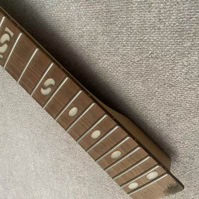 Harley Benton 4 String Bass Maple Wood Neck, Rosewood 24 Frets Fingerboard image 4