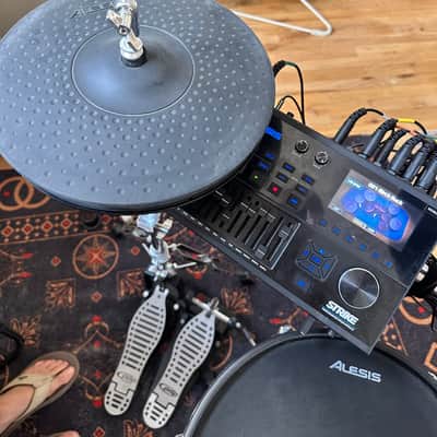 Alesis Strike Kit Electronic Drum Set 2019 - Black / Red image 8