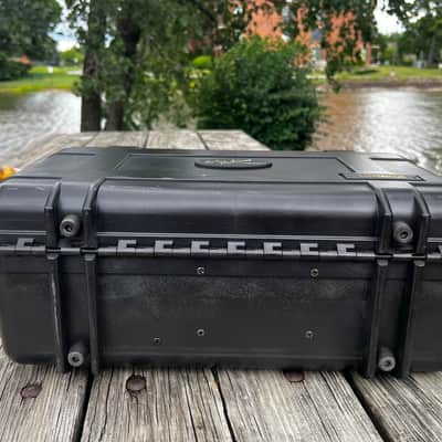 Cambridge SoundWorks Mick Fleetwood Signature Model Twelve Portable Speaker System image 3