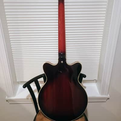 Gretsch G2655 P90 - Claret burst with Gretsch case image 4