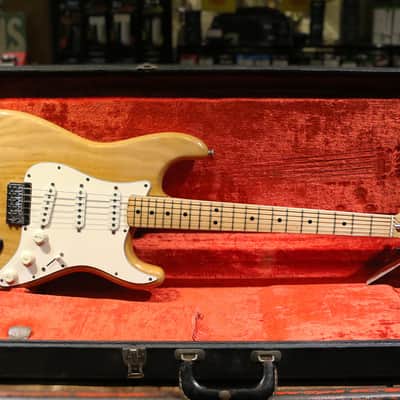 Fender Stratocaster Hardtail with 3-Bolt Neck, Maple Fretboard 1973 - 1977 - Natural image 1