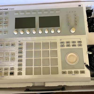 Native Instruments Maschine Studio 2010s - White image 6
