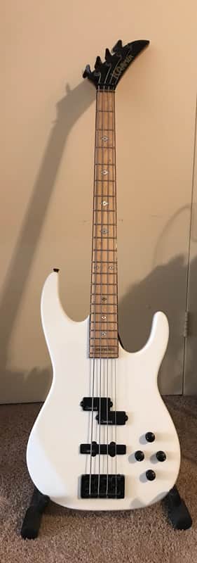 Kramer Forum IV Bass 1989 White image 1