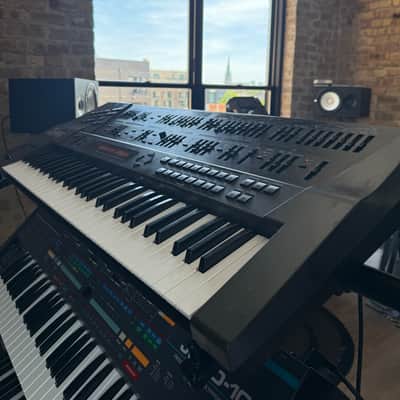 Roland JD-800 61-Key Programmable Synthesizer 1991 - 1995 - Carbon image 2