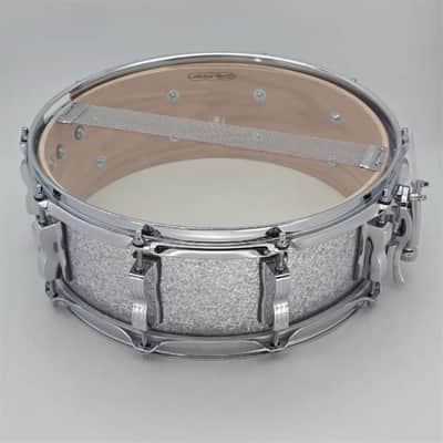 Used Ludwig Classic Oak Snare Drum 14x5 Silver Sparkle - Very Good image 4