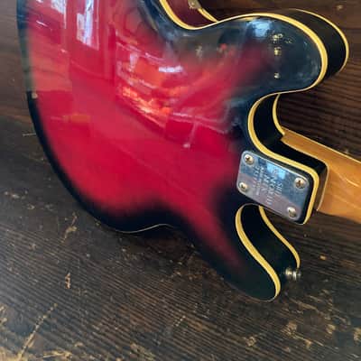 Univox Hollowbody bass 30.5” scale 60’s - Sunburst image 6