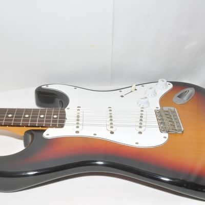 Fender Japan ST-62（3TS）'62 Stratocaster 3-Tone Electric Guitar Ref No.5916 image 9