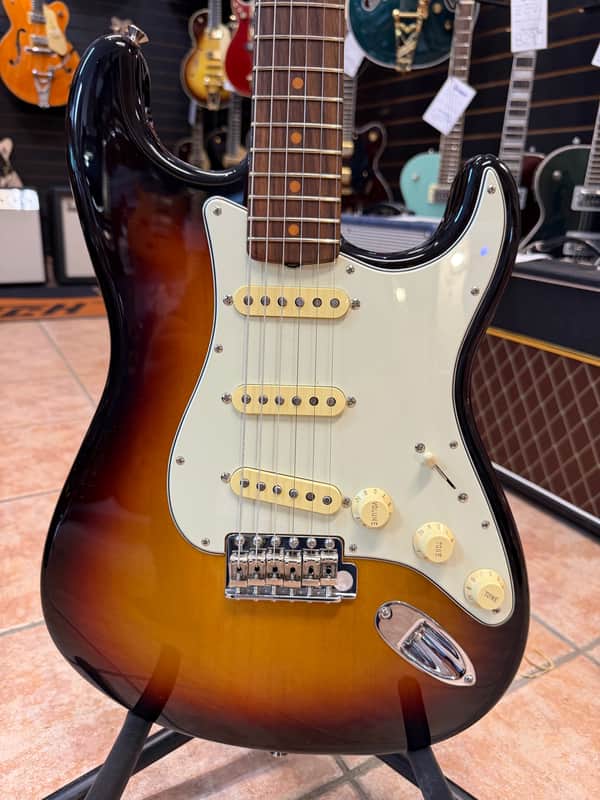 Fender American Vintage II 61 Stratocaster 2024 - 3 Color Sunburst image 1