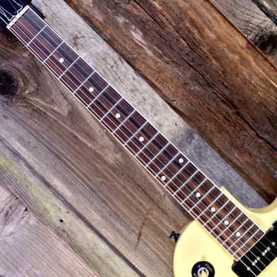 Gibson Les Paul Special - 2019 - TV Yellow image 9