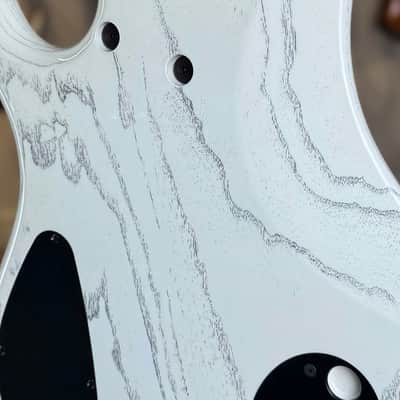 Dingwall Guitars Custom Shop Z3 5 String - Purple to Natural Reverseburst - Premium Select Buckeye Burl - Swamp Ash - Wenge image 12