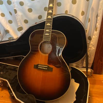 AMI GJA-AG200 Jumbo Acoustic-Electric Guitar with Gator Hardshell Case image 1