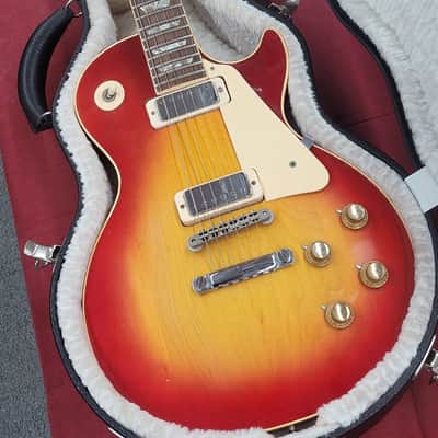 Gibson Les Paul Deluxe with Case 1973 - Cherry Sunburst image 2