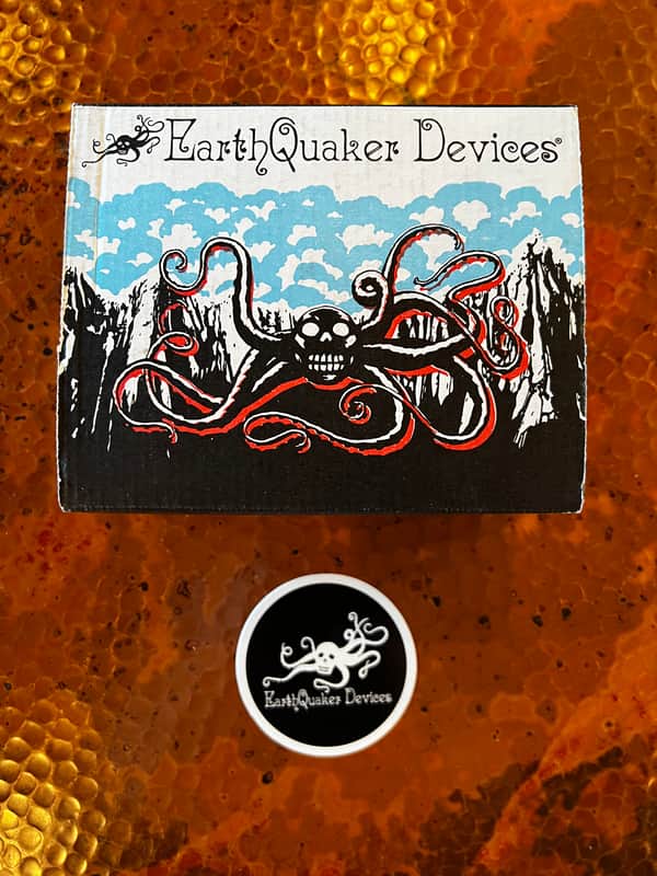 EarthQuaker Devices Avalanche Run Stereo Reverb & Delay with Tap Tempo V2