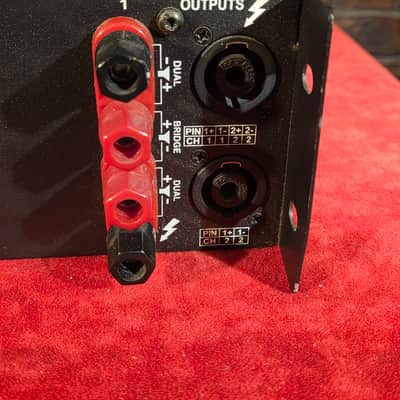 Crown XLS 202 2-Channel Power Amplifier image 11