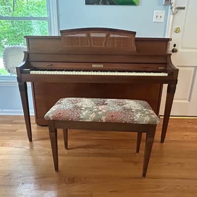 Baldwin Acrosonic-style console/upright 1969 - Walnut image 3