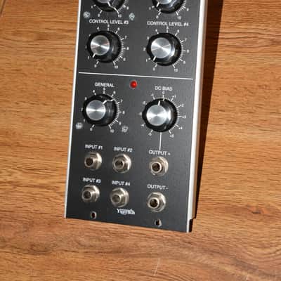 Yusynth AC-DC Mixer Module (5U) - 2013 - Dotcom Format image 1
