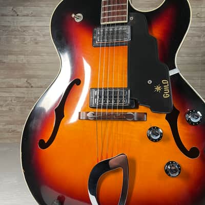 Guild CE-100D Hollowbody 1968 - Includes Vintage Gretsch Case image 3