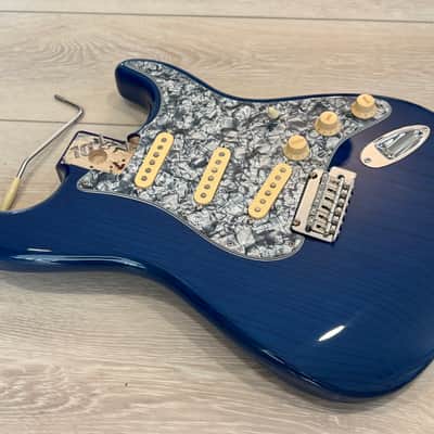 Loaded Fender Deluxe Player Sapphire Blue Transparent Stratocaster ASH Body image 6