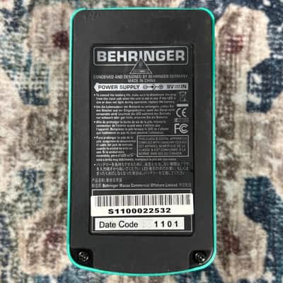Behringer US600 Ultra Shifter/ Harmonist Guitar Effect Pedal! image 6