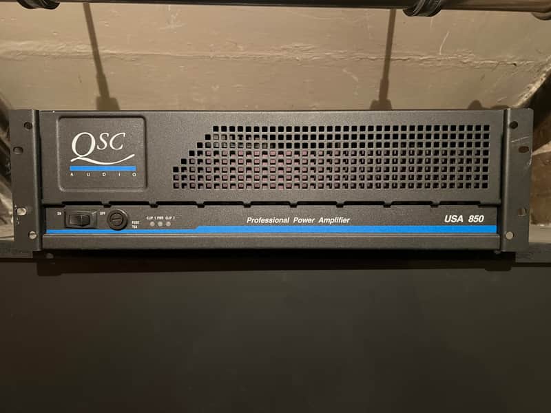 QSC 850 Power Amplifier image 1