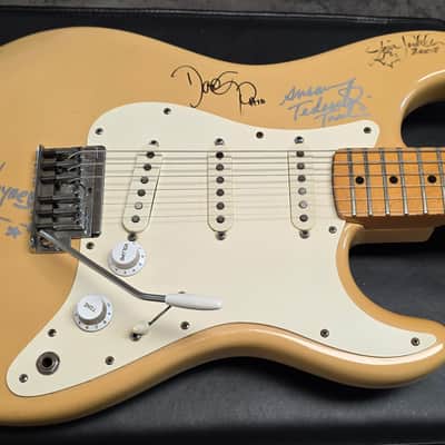 1983 Fender Stratocaster GRAMMY Artist Signed Owned American Vintage 80s 1980's USA Standard Strat Dan Smith Electric Guitar - Alan Haynes, Susan Tedeschi, Jim Suhler, Joe Peña - TEXAS Blues Rock Legends image 4