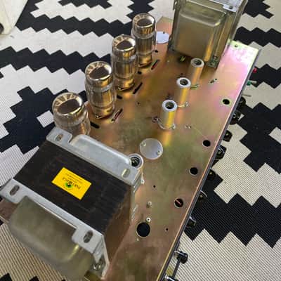 HiWatt HiWatt  DR201 and SE410115F Cab 2011 White image 18