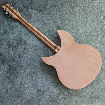 Rickenbacker 330 (2008) - Mapleglo image 4