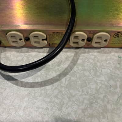 Furman PL-Plus Power Conditioner and Light Module 2000s - Black image 4