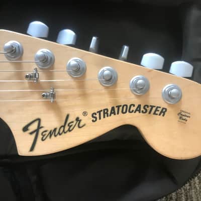 Fender Highway One Statocaster 2009 Second Generation - Seymour Duncan Rails w/ 906 Premium Gig Bag + Chord. Sale Benefits Nonprofit Music Education Organization. image 8