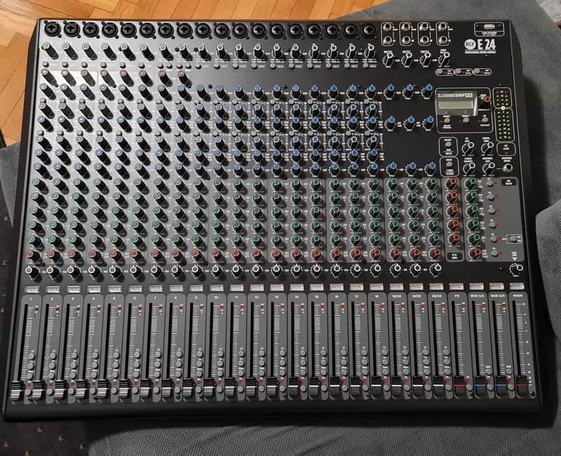 RCF E24 - 24 channel mixer image 1