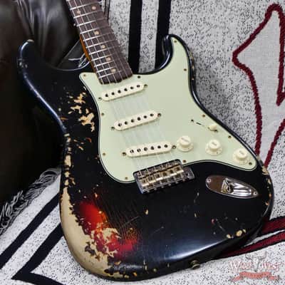 Fender Custom Shop 1960 Stratocaster Heavy Relic Aged Black over 3 Tone Sunburst 7.65 lbs image 8