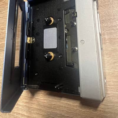 Sony Walkman TPS-L2 – Mint Aesthetic Condition – Original Case – Unrestored image 6