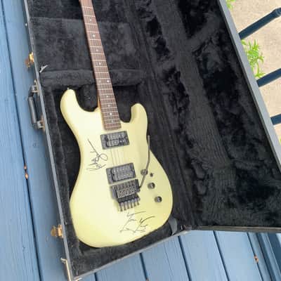 Kramer American Pacer Imperial 1986 Cream White Signed by Ritchie Sambora image 9