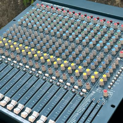 Immagine Allen & Heath MixWizard WZ3 16:2 16-Input Stereo Mixer 2004 - 2013 - Blue - 8