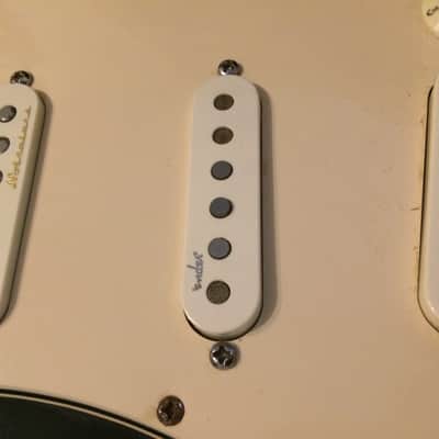 Squier Stratocaster body with Fender noiseless pickups image 2