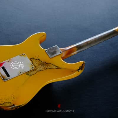 Fender Stratocaster Yellow Heavy Aged Relic image 2