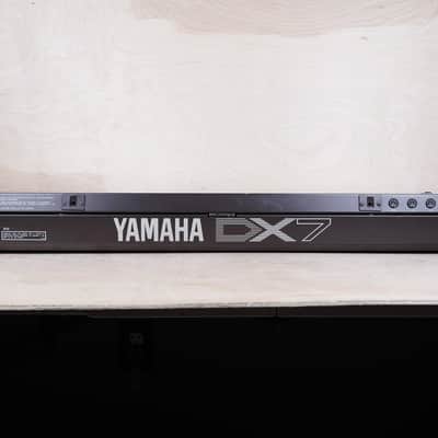 Yamaha DX7 Programmable Algorithm Synthesizer 1980s Brown Original Version Made in Japan MIJ image 7
