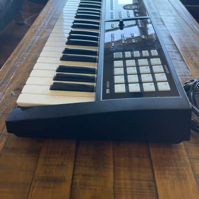 Roland FA-06 61-Key Music Workstation - Black