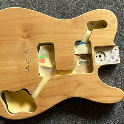 Fende Telecaster Deluxe MIM '72 guitar body - base coat image 1