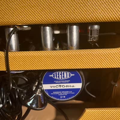 Victoria Victorilux 2 x 12 Combo Tube Amplifier - Tweed image 9