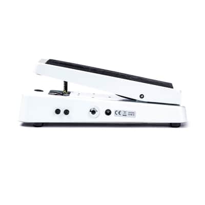 Dunlop 105Q Cry Baby Bass Wah Pedal image 5