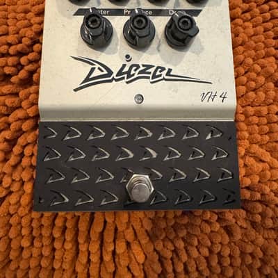 Diezel VH4 Distortion Pedal 2010s - White
