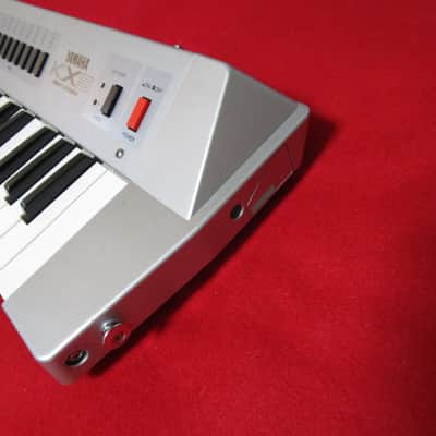 Yamaha KX5 KX-5 Keytar MIDI Controller shoulder keyboard TESTED w/case #23 image 22